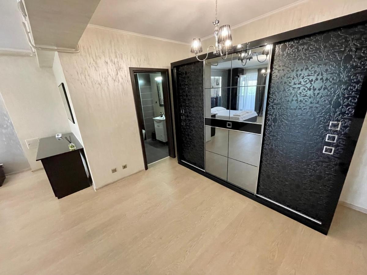 Dacia Residence Apartments Self Check-In Craiova Bagian luar foto