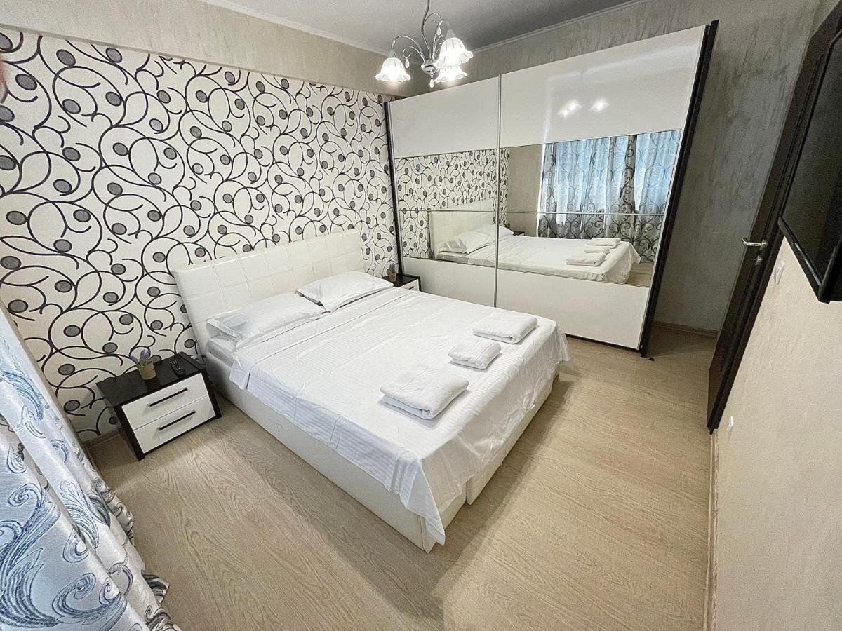 Dacia Residence Apartments Self Check-In Craiova Bagian luar foto